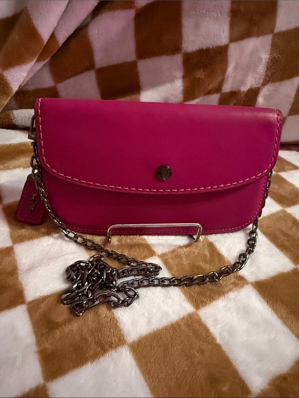 Coach 1941 Glovetanned Leather Snap Clutch Wallet – Primrose / Fuchsia Pink